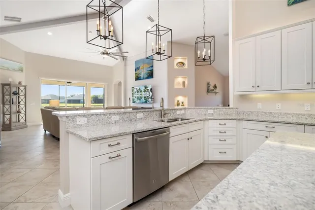 $830,000 | 436 Chantilly Trail, Bradenton, FL 34212