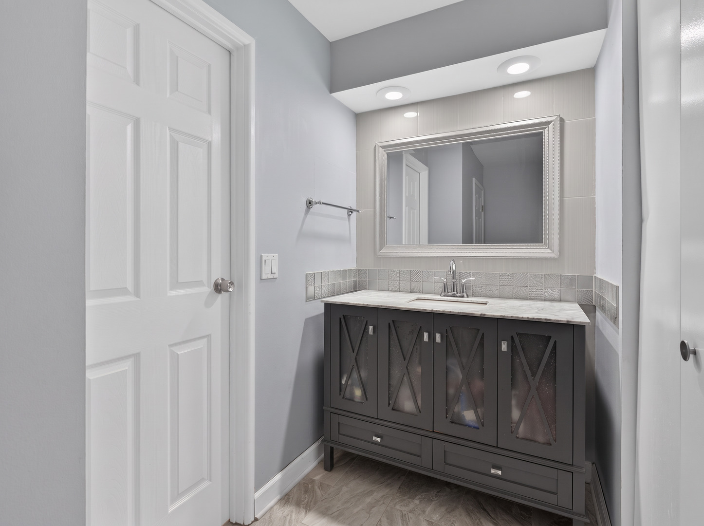 502 West Huntington Commons Road, Unit 241 Mount Prospect, IL 60056 - Photo 17 of 25 Gallery Image 17
