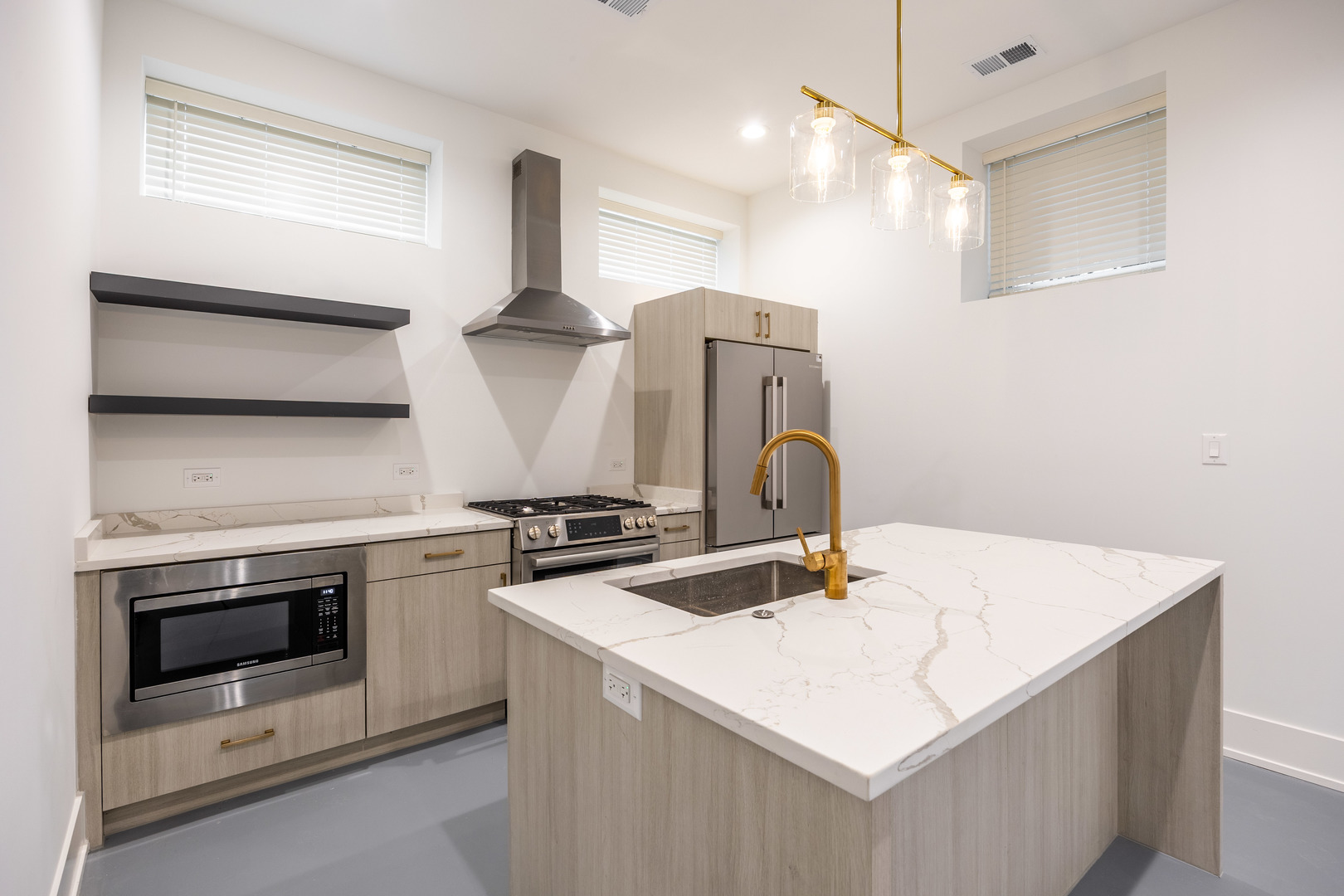 1814 West Thomas Street, Unit 1R Chicago, IL 60622 - Photo 5 of 26 a kitchen that has a stove and a table