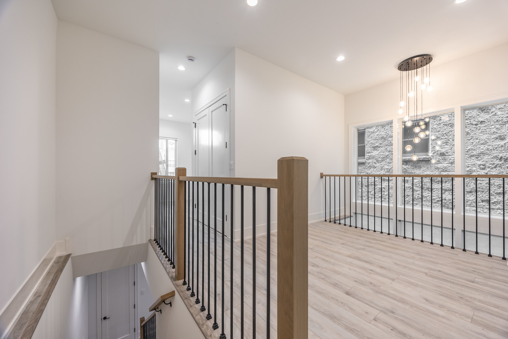 1814 West Thomas Street, Unit 1R Chicago, IL 60622 - Photo 10 of 26 a view of entryway with wooden floor