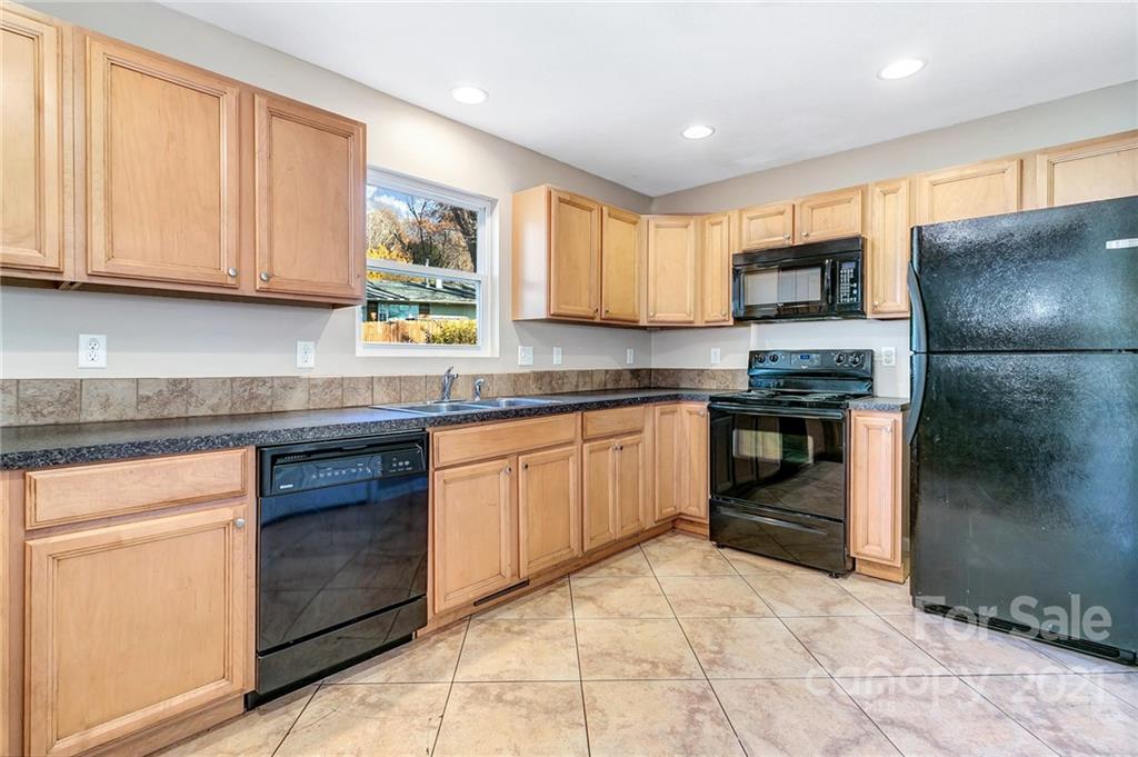 95 Rutherford Road Candler, NC 28715 - Photo 17 of 48 Gallery Image 17