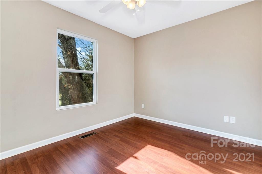 95 Rutherford Road Candler, NC 28715 - Photo 25 of 48 Gallery Image 25