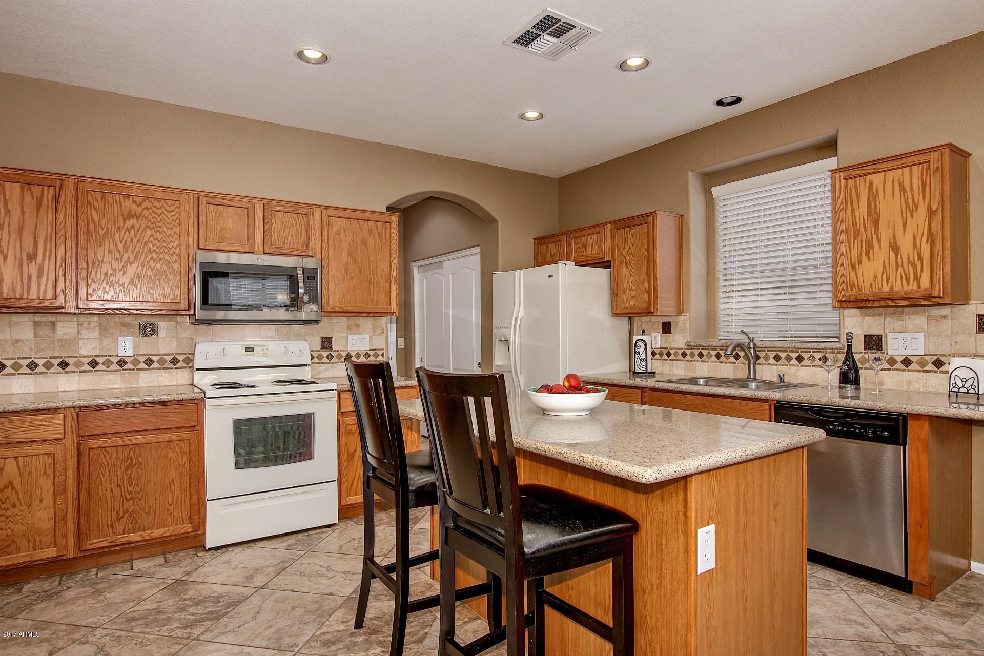 2234 West Peak View Road Phoenix, AZ 85085 - Photo 8 of 47 Kitchen
