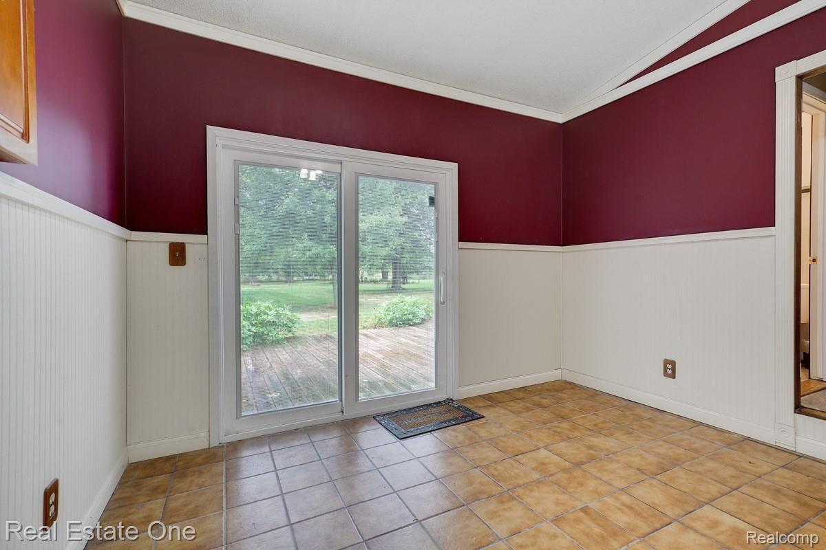 14660 Hoeft Road Belleville, MI 48111 - Photo 14 of 25 dsc06992-dsc06994.jpg