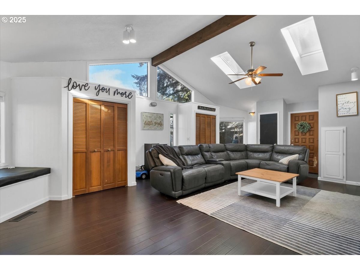 1855 Pilgrim Street Southeast Salem, OR 97302 - Photo 19 of 48 a living room with furniture and a wooden floor