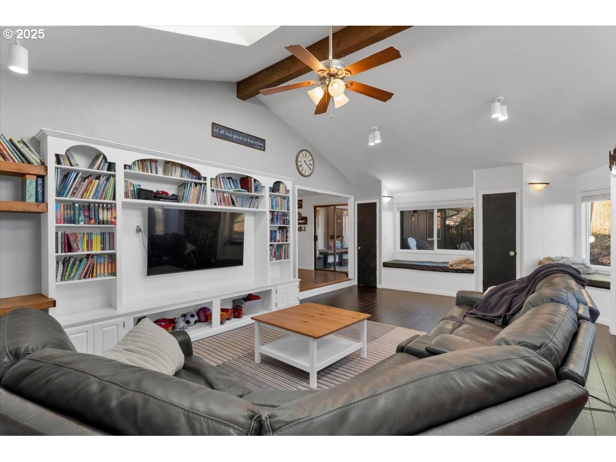 1855 Pilgrim Street Southeast Salem, OR 97302 - Photo 22 of 48 a living room with furniture and a flat screen tv