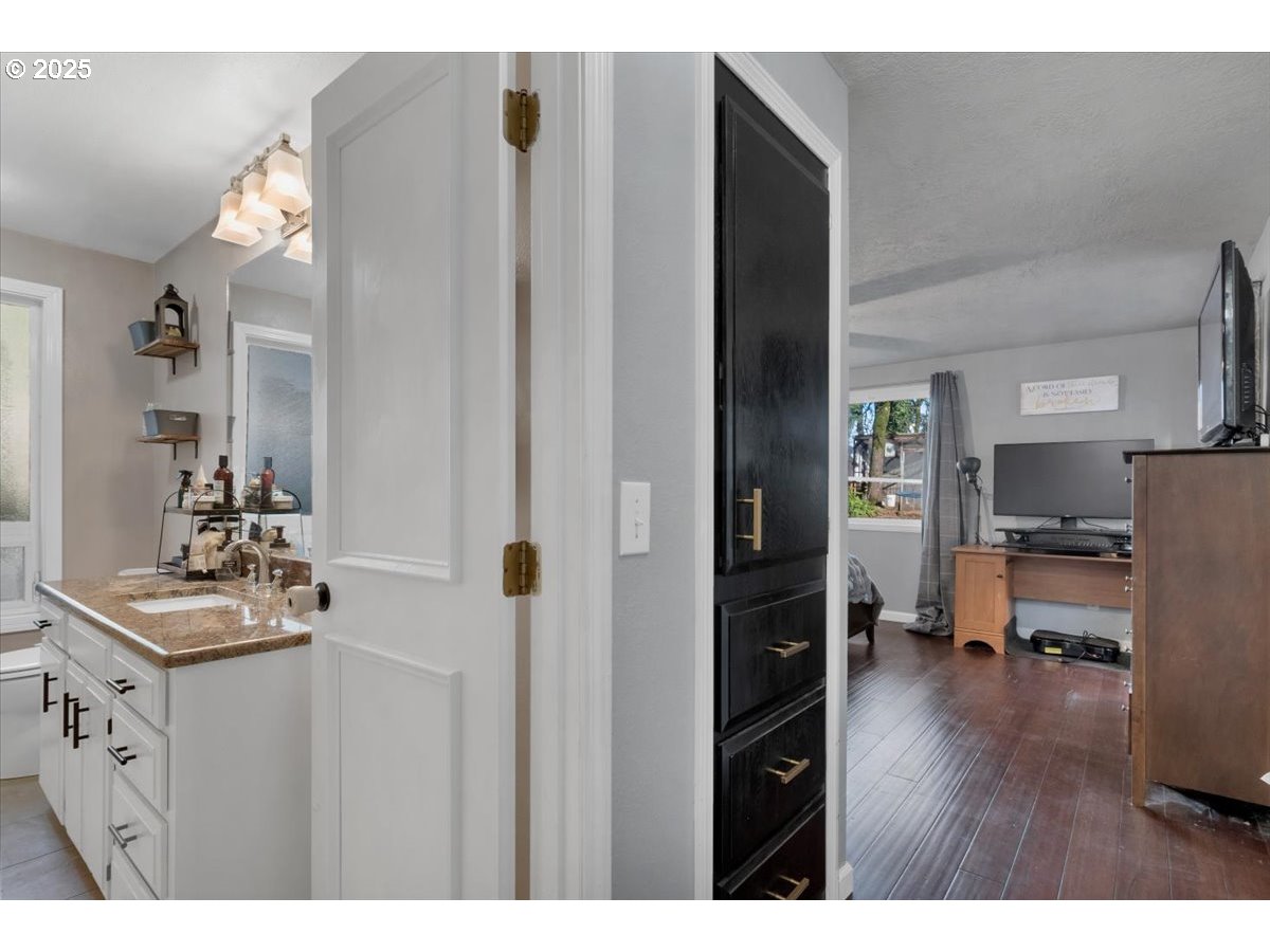 1855 Pilgrim Street Southeast Salem, OR 97302 - Photo 32 of 48 a kitchen view with furniture and wooden floor