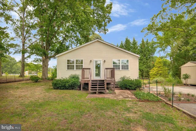 $365,000 | 18408 Indian Head Highway, Accokeek, MD 20607