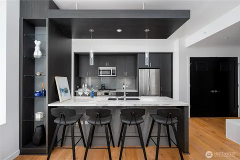 $625,000 | 1321 Seneca Street, Unit 703, Seattle, WA 98101