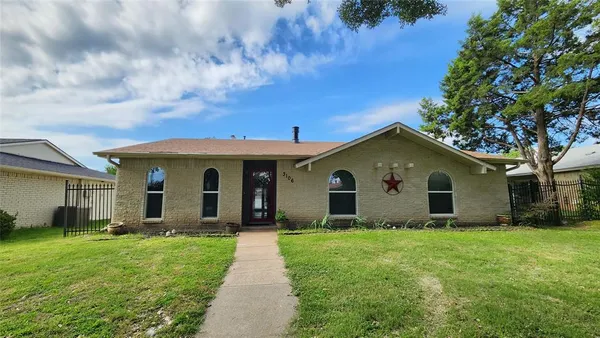 $2,000 | 3106 Gayle Drive, Garland, TX 75044