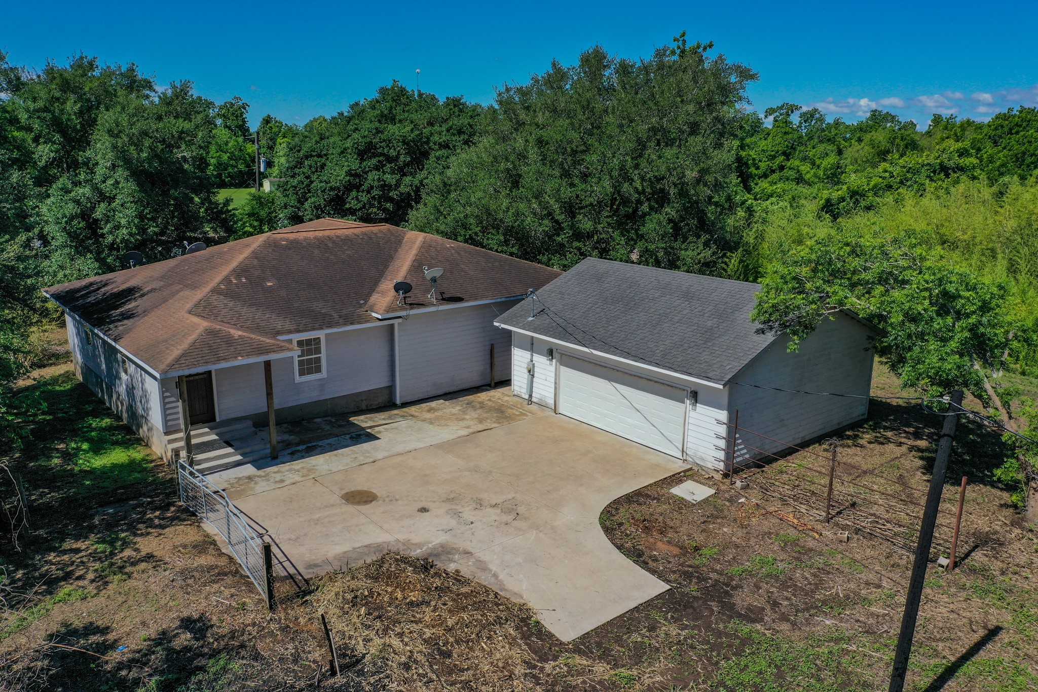 403 Fern Lane Wharton, TX 77488 - Photo 1 of 28