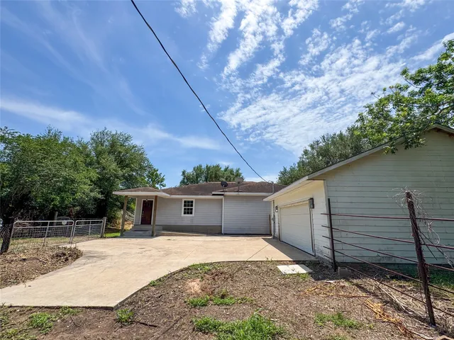 $199,999 | 403 Fern Lane, Wharton, TX 77488