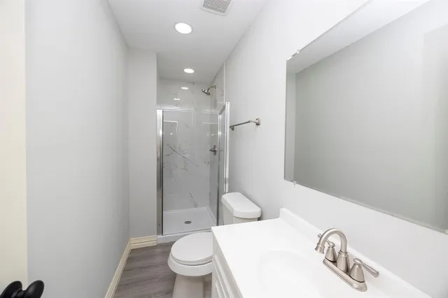 $1,695 | 9910 Dalrock Road, Rowlett, TX 75089