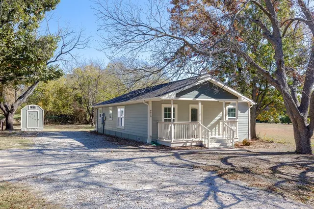 $1,695 | 9910 Dalrock Road, Rowlett, TX 75089