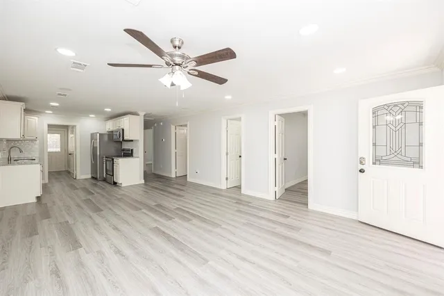 $1,695 | 9910 Dalrock Road, Rowlett, TX 75089