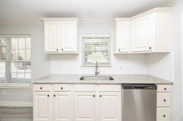 $1,695 | 9910 Dalrock Road, Rowlett, TX 75089