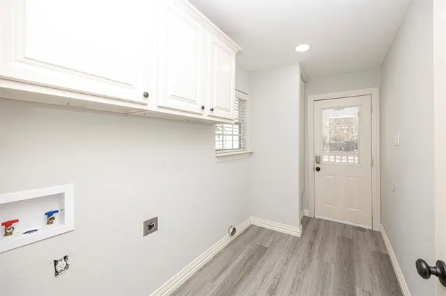 $1,695 | 9910 Dalrock Road, Rowlett, TX 75089