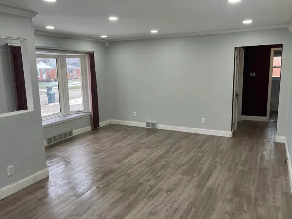 $232,900 | 21442 Arrowhead Street, St. Clair Shores, MI 48082