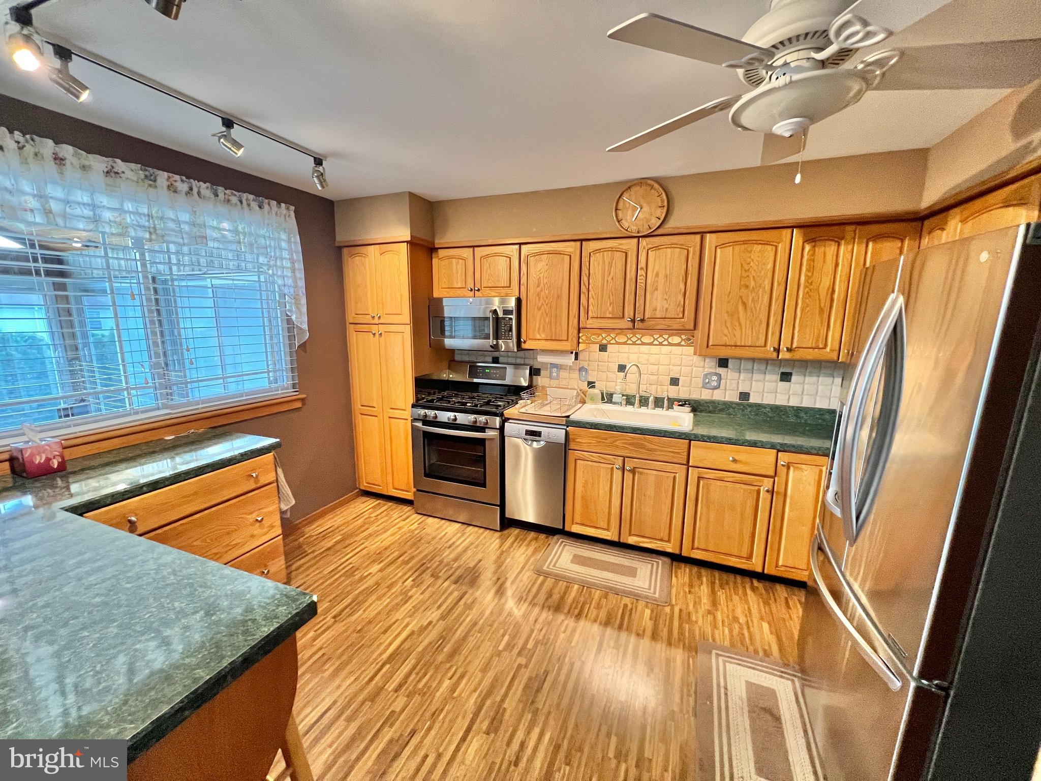 220 Spohn Road Reading, PA 19608 - Photo 6 of 46
