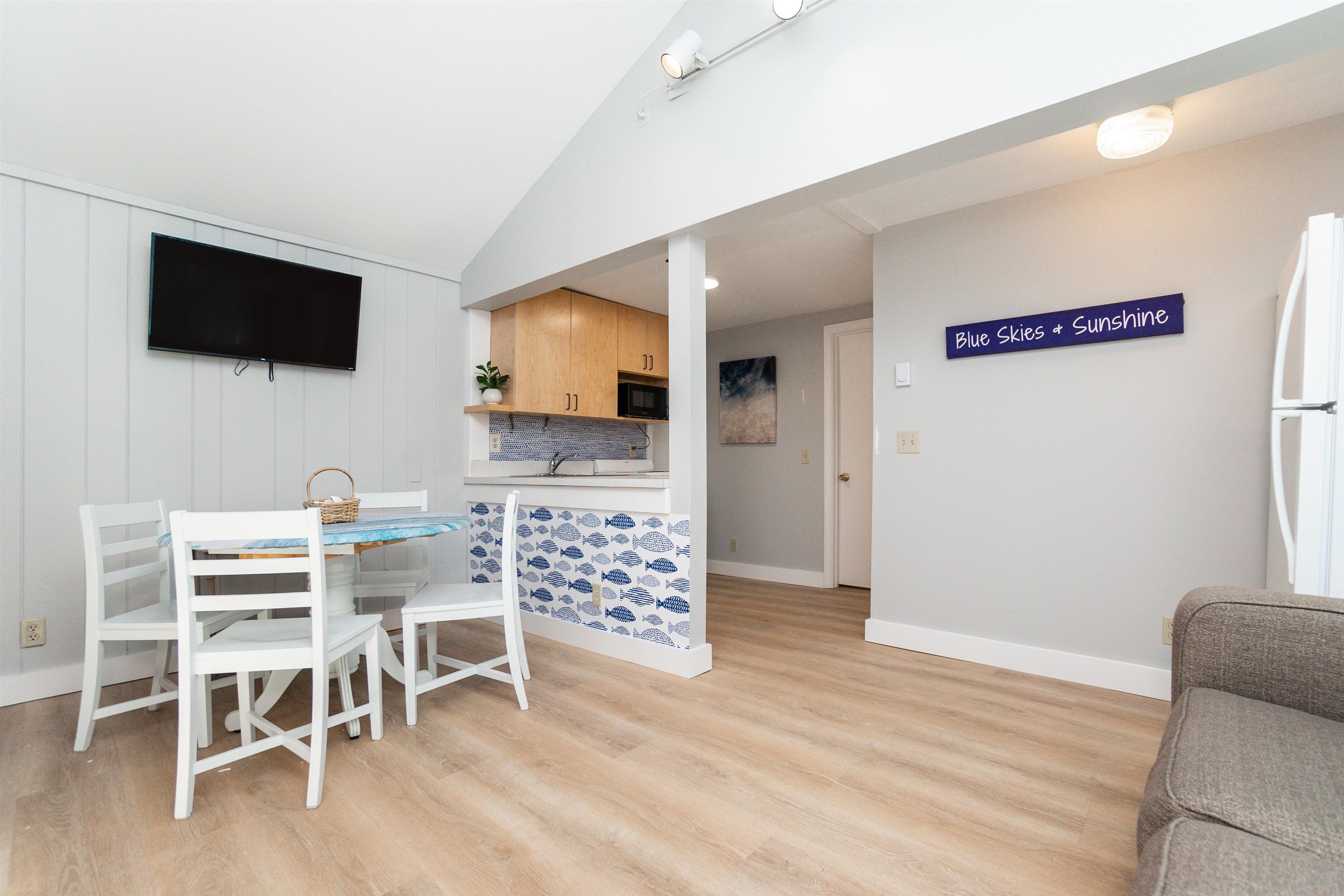 401 A Ocean Boulevard, Unit 2 Hampton, NH 03842 - Photo 2 of 13