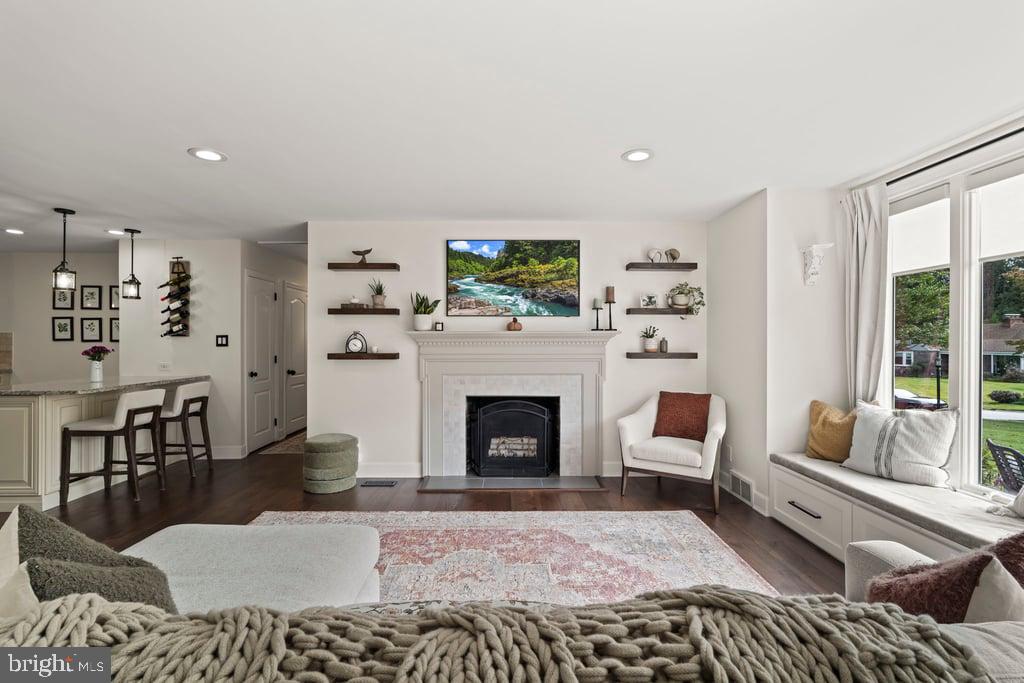 320 Kent Road Broomall, PA 19008 - Photo 8 of 58 Gas or wood fireplace