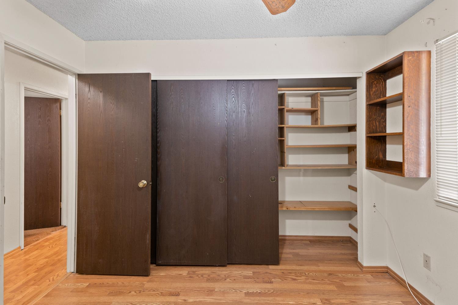 986 Pebble Way Manteca, CA 95336 - Photo 25 of 42 Bedroom 2