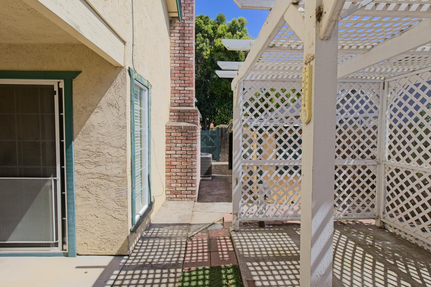 986 Pebble Way Manteca, CA 95336 - Photo 31 of 42