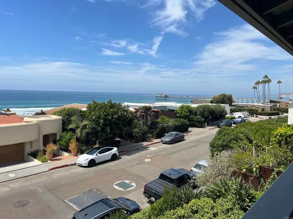 $10,000 | 8537 El Paseo Grande, La Jolla, CA 92037