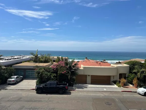 $10,000 | 8537 El Paseo Grande, La Jolla, CA 92037