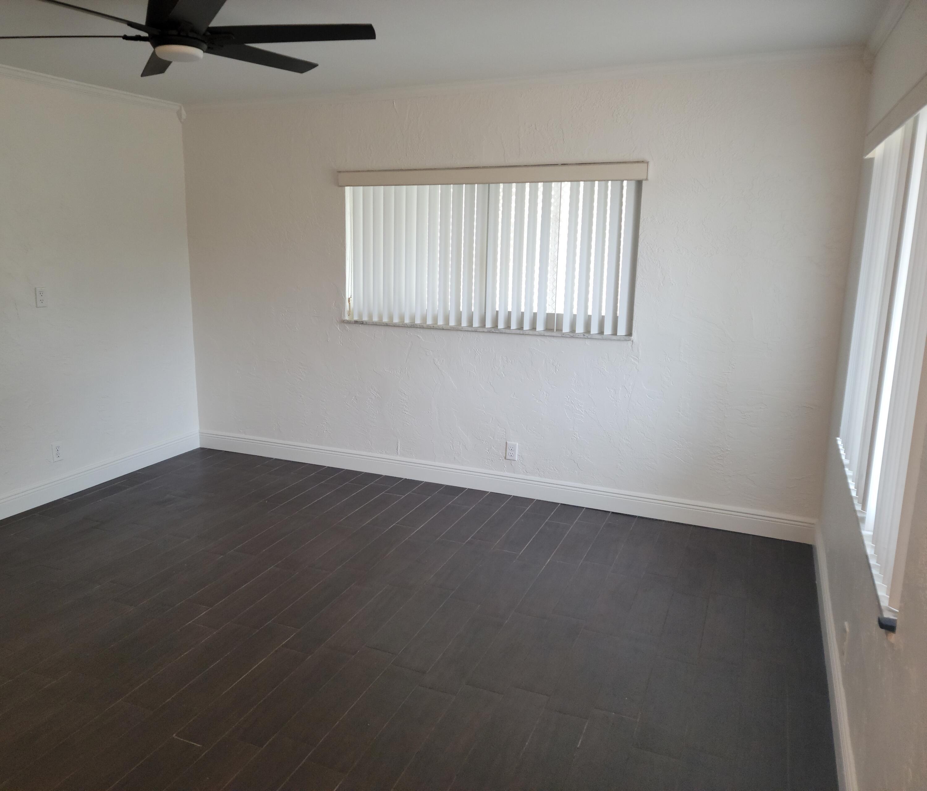7613 Northwest 68th Terrace Tamarac, FL 33321 - Photo 3 of 13 Living Room