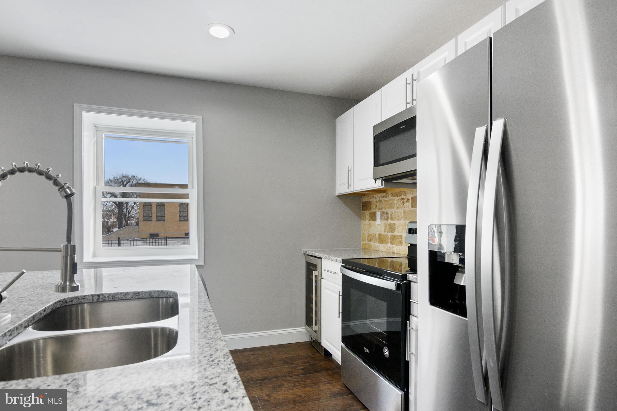 2643 Oswego Avenue Baltimore, MD 21215 - Photo 2 of 33