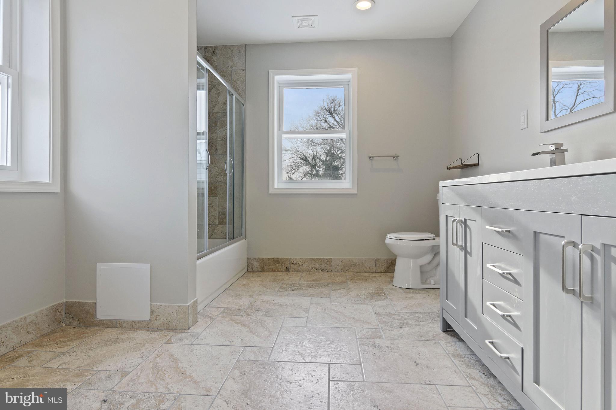 2643 Oswego Avenue Baltimore, MD 21215 - Photo 17 of 33