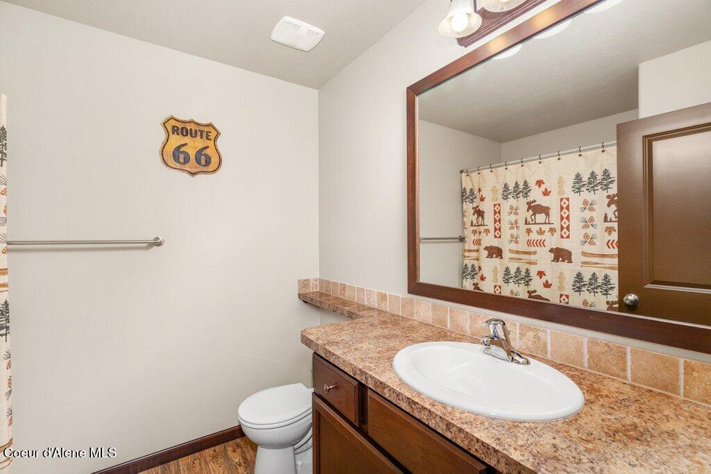 13255 North Reward Loop Rathdrum, ID 83858 - Photo 13 of 28 Hall Bath
