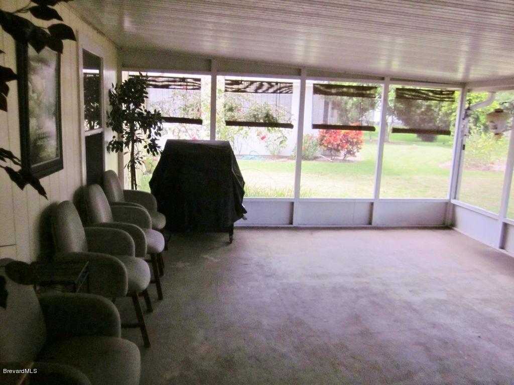 182 Twin Lakes Road Melbourne, FL 32901 - Photo 22 of 23 Patio