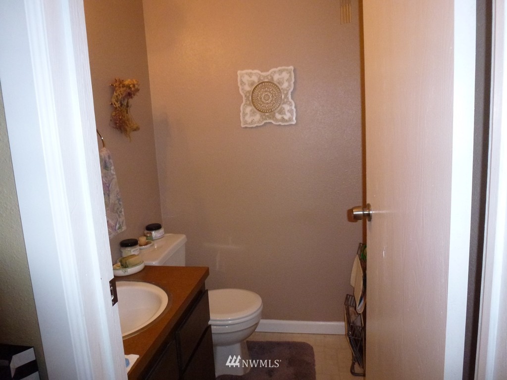 26773 Northwest Lofall Road Poulsbo, WA 98370 - Photo 13 of 17 Gallery Image 13