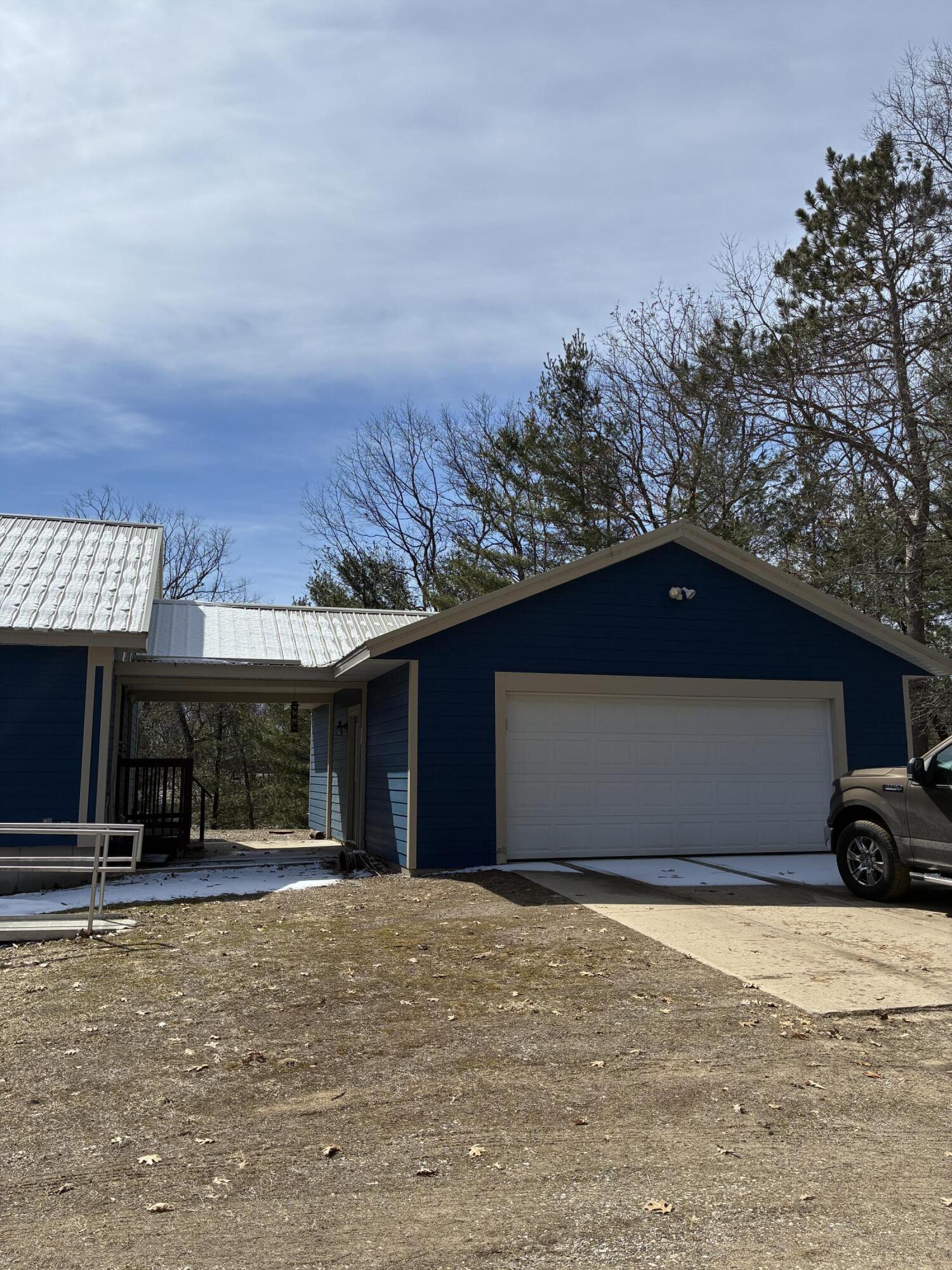 7451 West 76th Street Baldwin, MI 49304 - Photo 2 of 34 IMG_0116