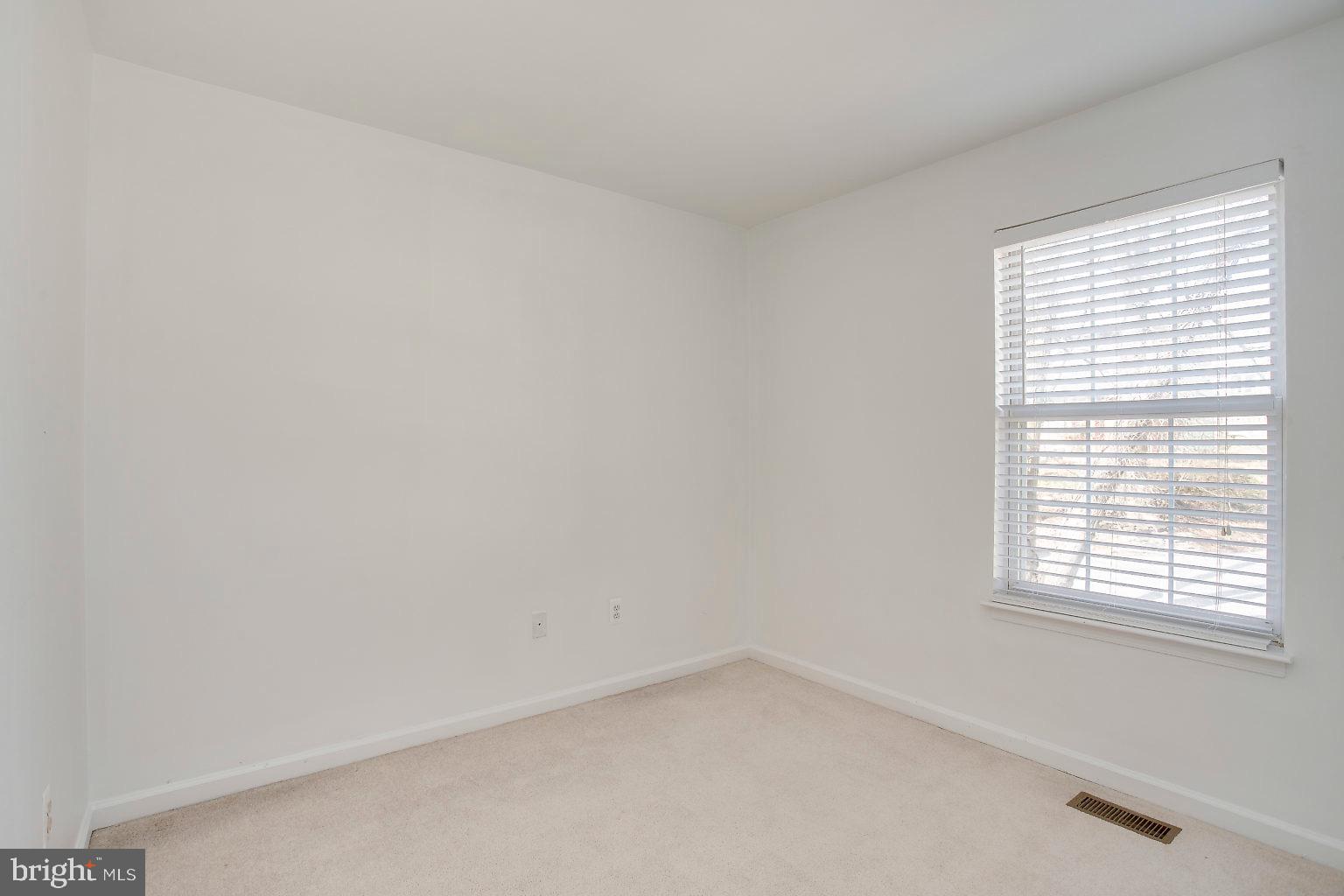 1029 St Albans Road Baltimore, MD 21239 - Photo 19 of 40