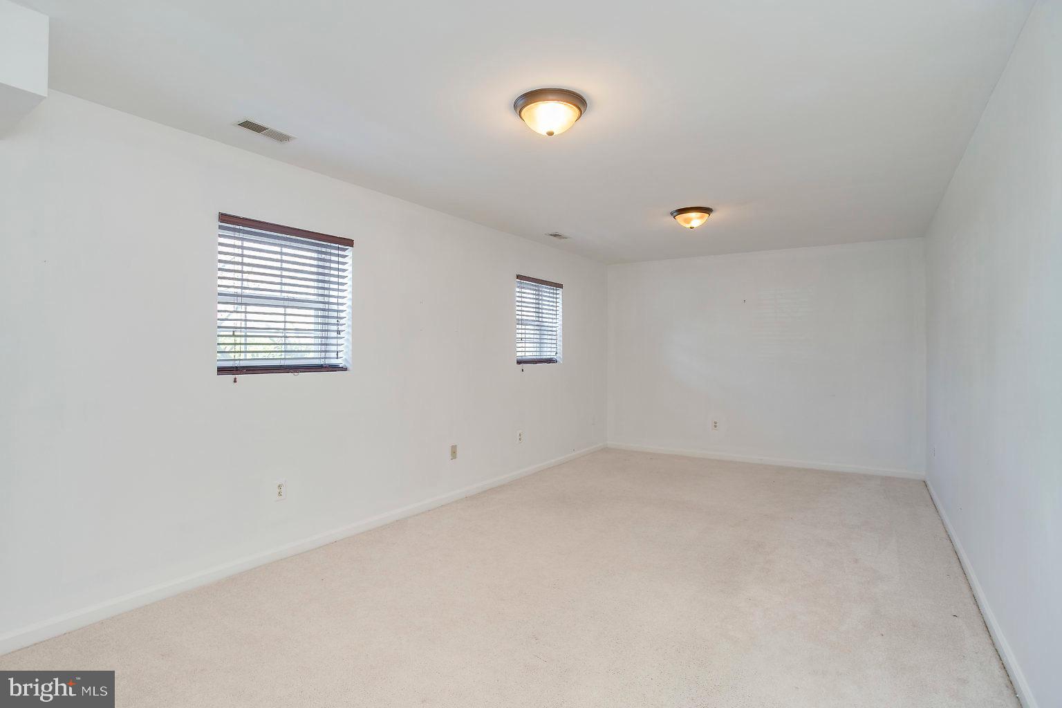 1029 St Albans Road Baltimore, MD 21239 - Photo 27 of 40