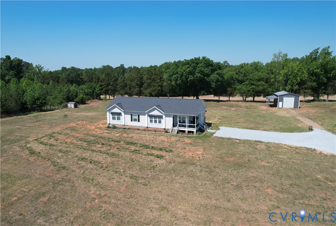 13110 Continental Road Wilsons, VA 23894 - Photo 7 of 61