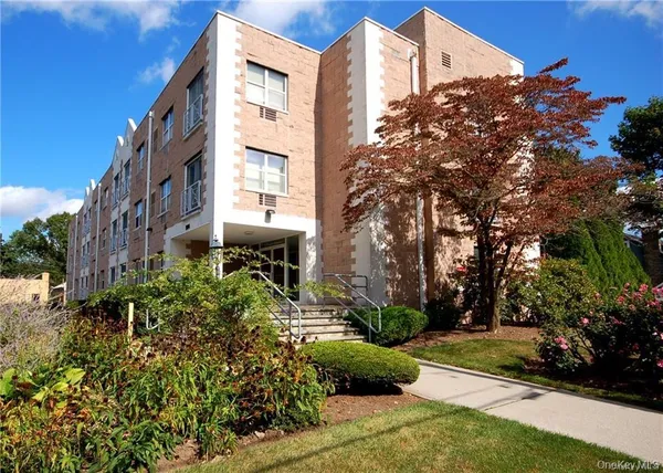 $2,400 | 501 North Barry Avenue, Unit 2C, Mamaroneck, NY 10543
