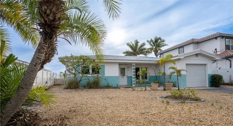 $925,000 | 1425 Corey Way South, South Pasadena, FL 33707