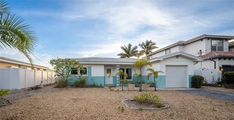 $925,000 | 1425 Corey Way South, South Pasadena, FL 33707