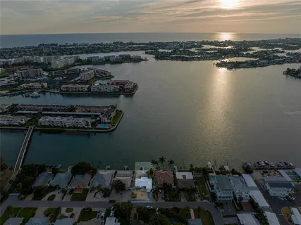 $925,000 | 1425 Corey Way South, South Pasadena, FL 33707