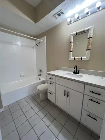 $1,650 | 14353 Fredricksburg Drive, Unit 915, Orlando, FL 32837