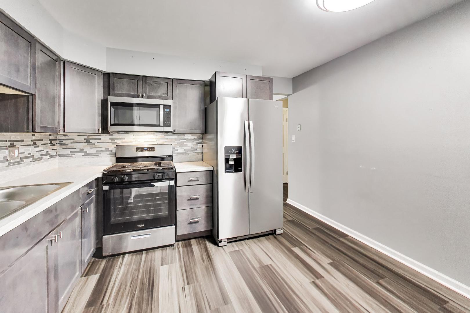 1313 Rebecca Road, Unit 116B Lombard, IL 60148 - Photo 3 of 14