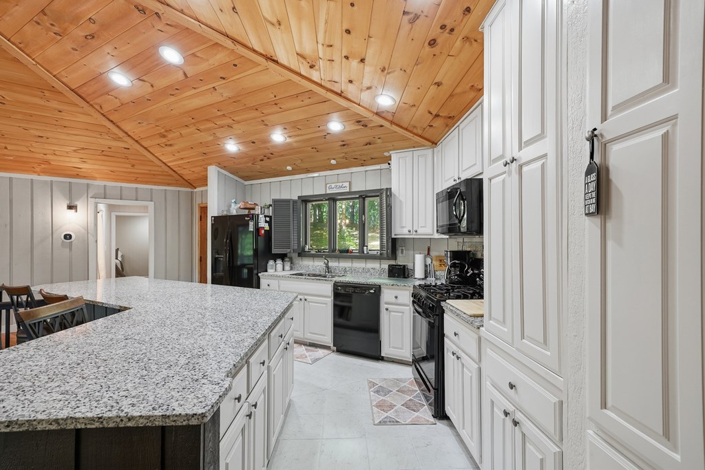 775 Mountain Oak Road Ellijay, GA 30536 - Photo 14 of 106
