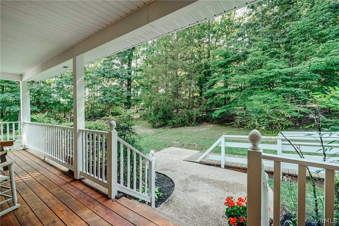2851 Poor House Road Maidens, VA 23063 - Photo 3 of 31 a view of backyard with green space