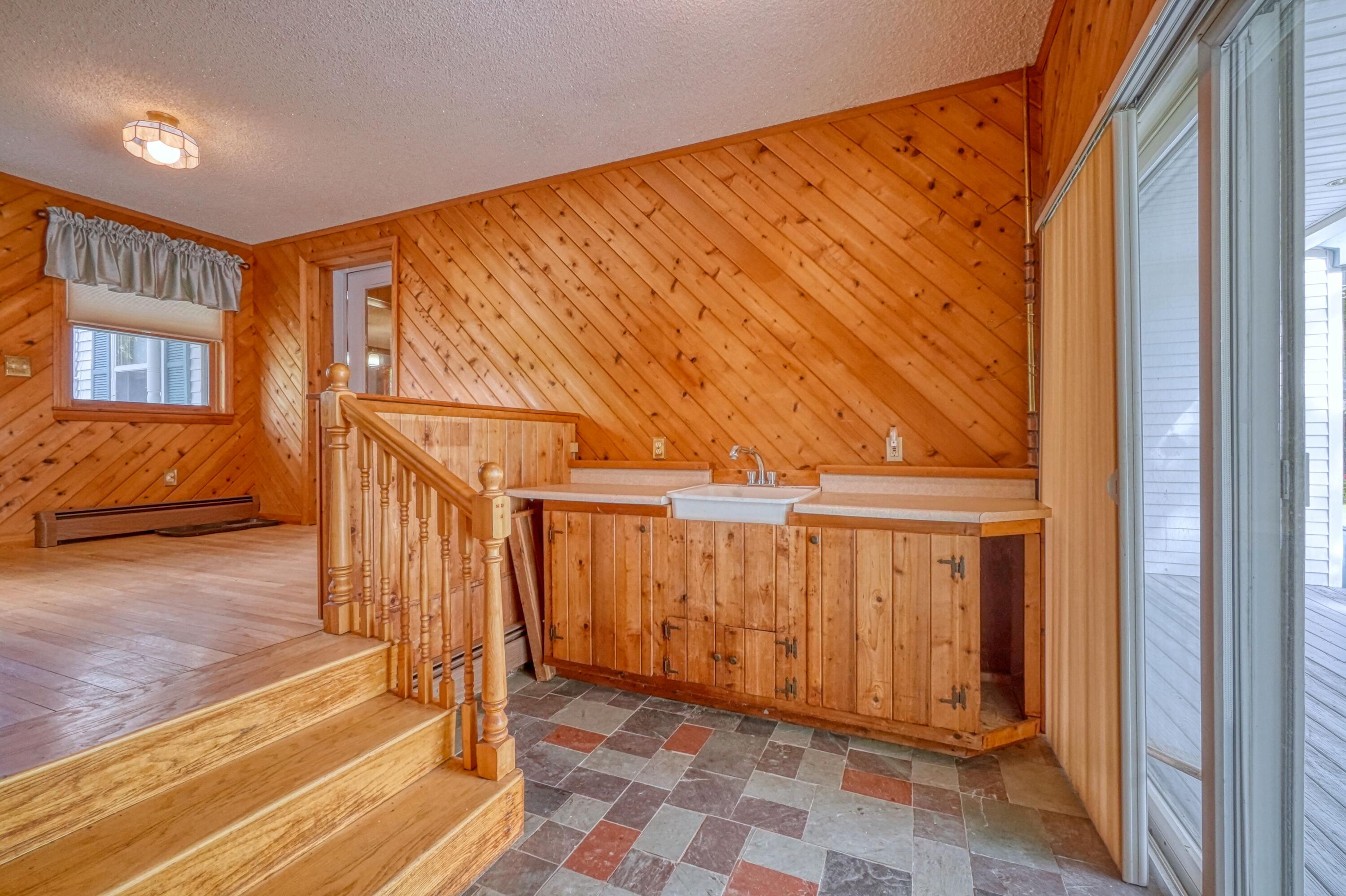 28 Belgrade Road Oakland, ME 04963 - Photo 9 of 63 Mudroom