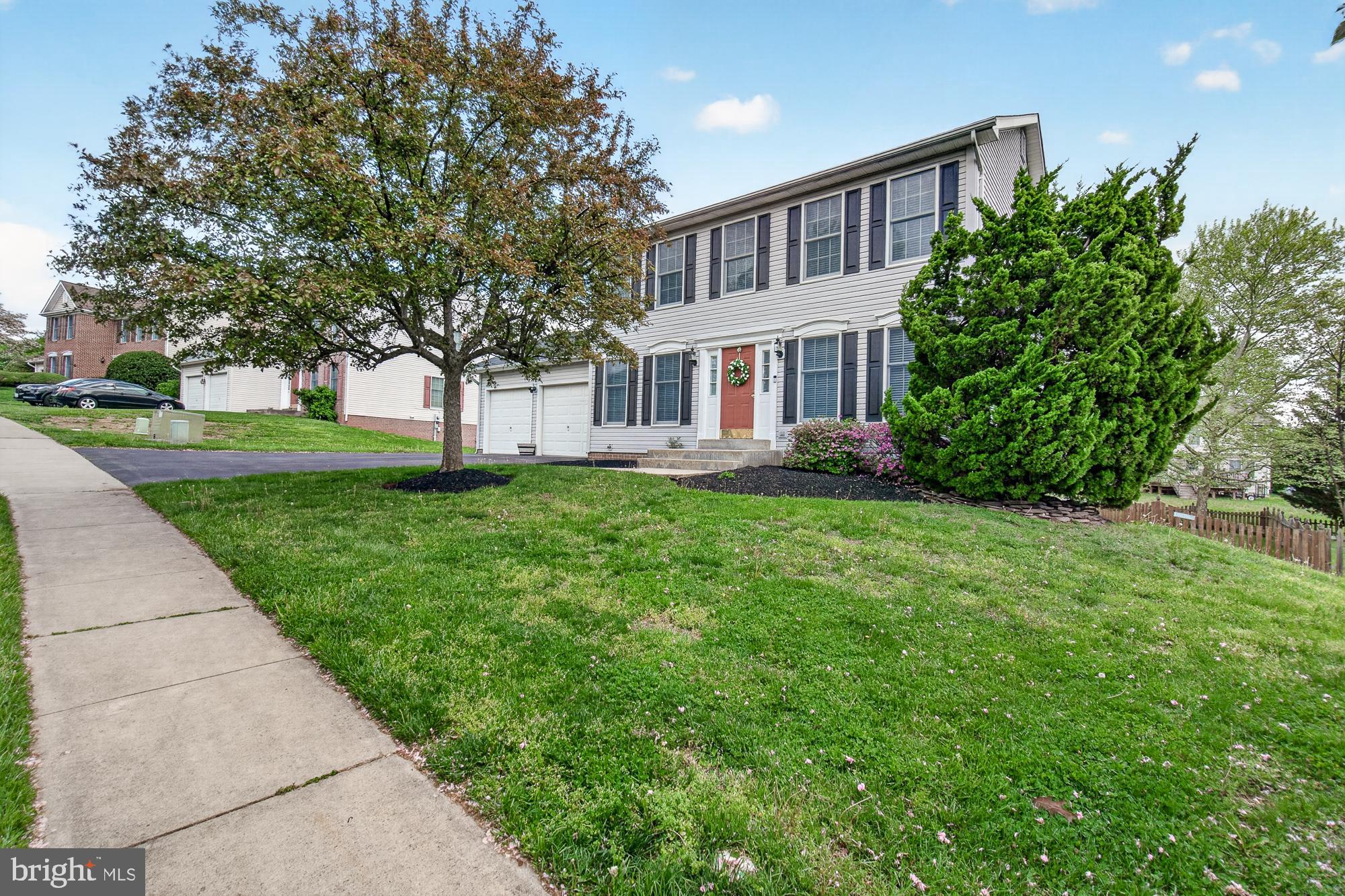 2094 East Greenleaf Drive Frederick, MD 21702 - Photo 3 of 38