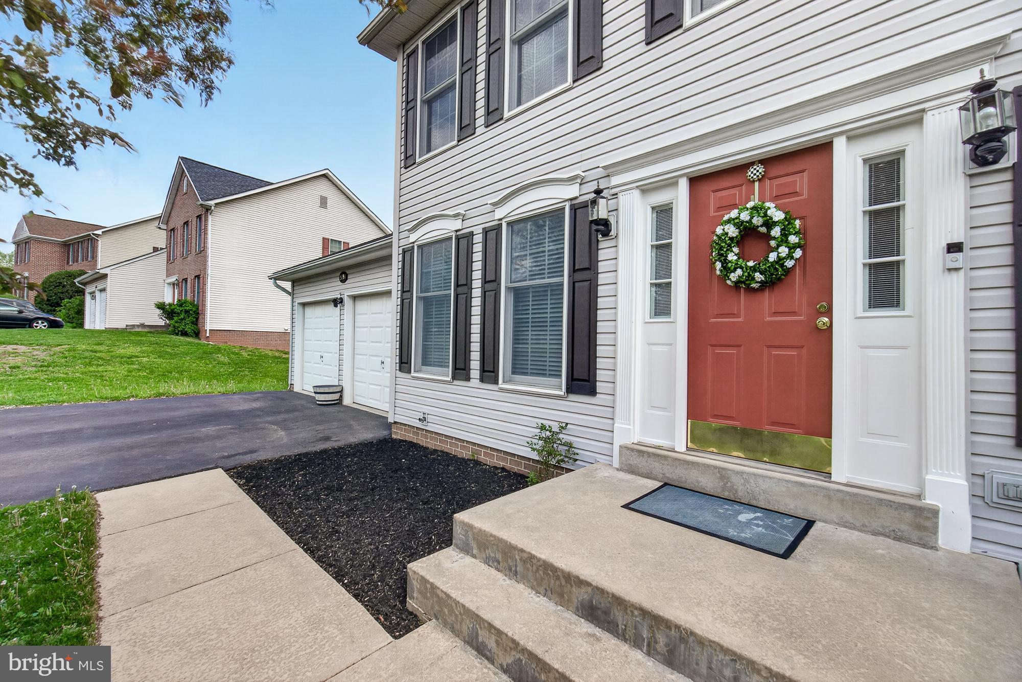 2094 East Greenleaf Drive Frederick, MD 21702 - Photo 4 of 38